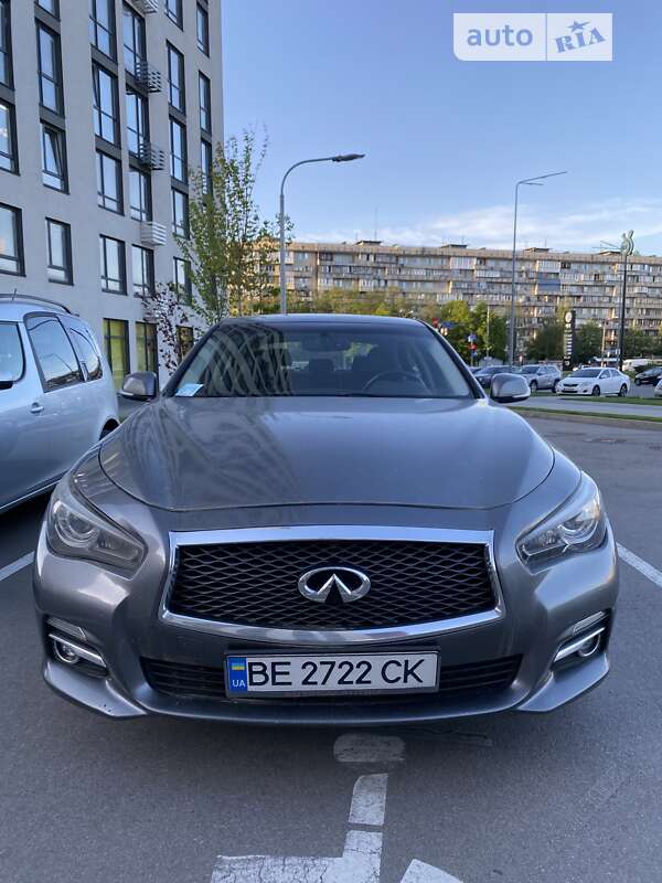 2015 infiniti q50