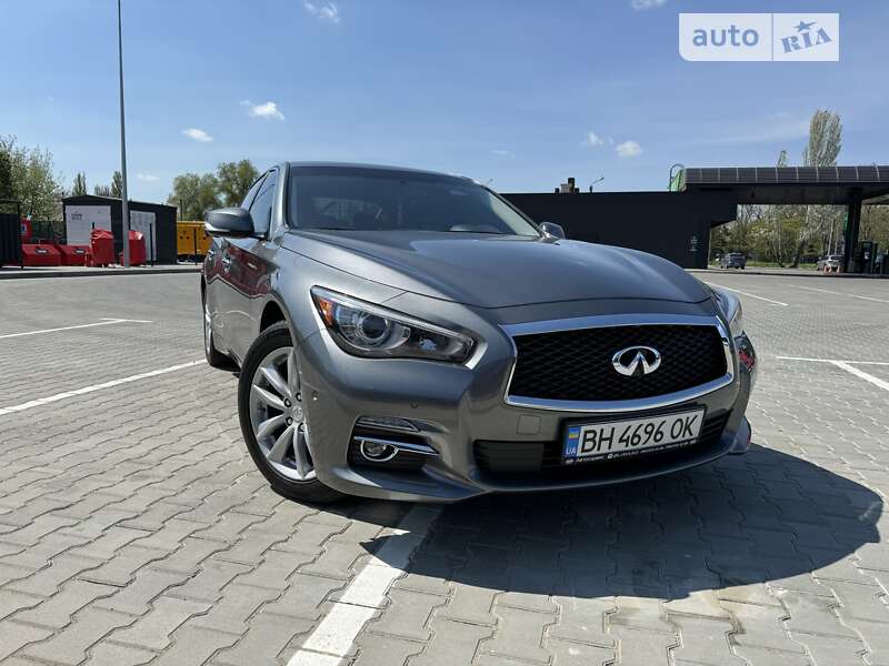 2015 infiniti q50
