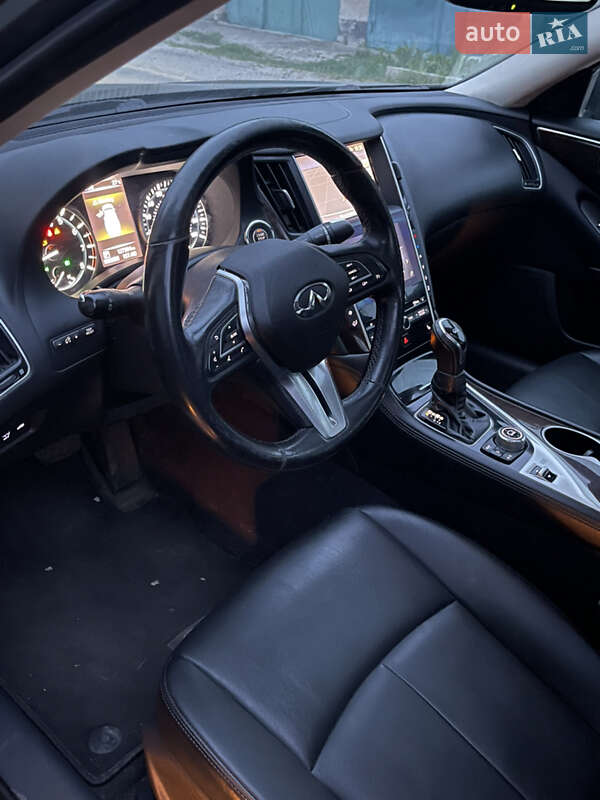 2017 infiniti q50