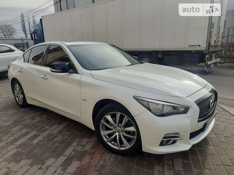 2016 infiniti q50