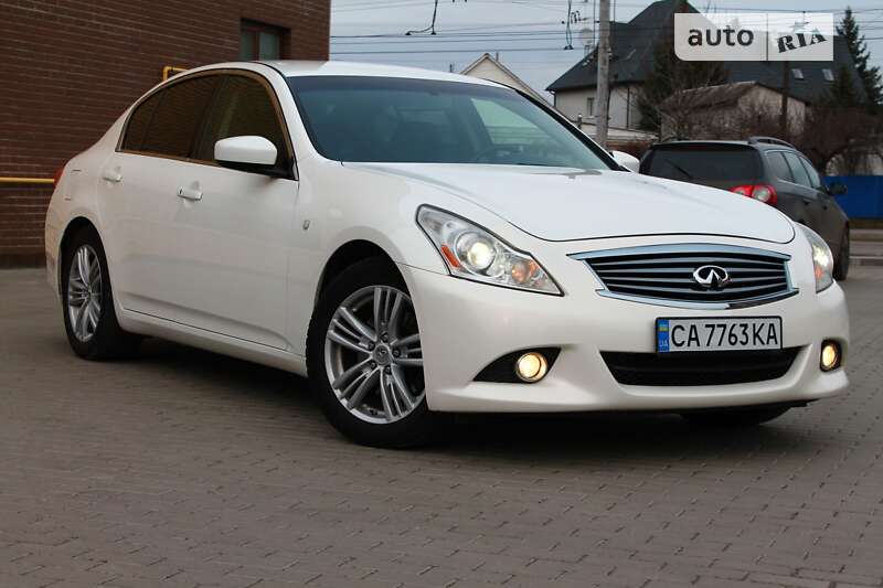 2010 infiniti g25