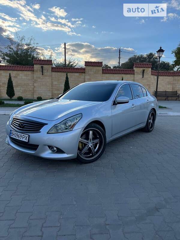 2012 infiniti g25