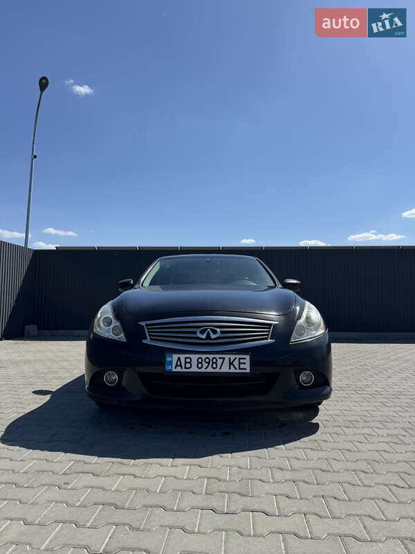 2011 infiniti g25