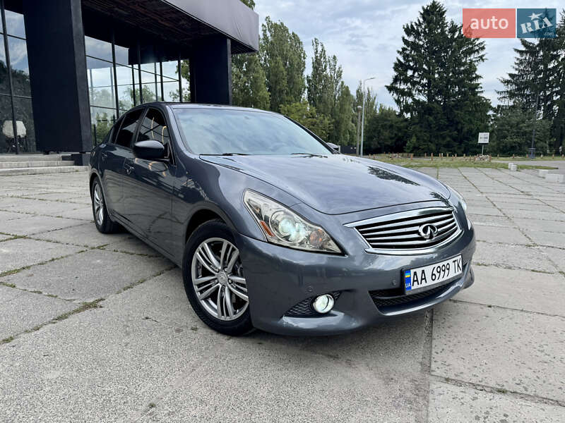 2011 infiniti g25