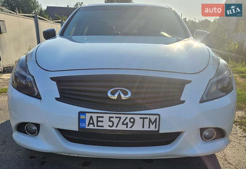 2012 infiniti g25