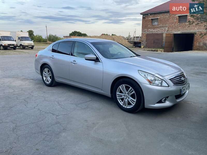 2012 infiniti g25