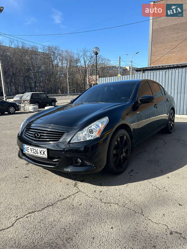 2012 infiniti g25