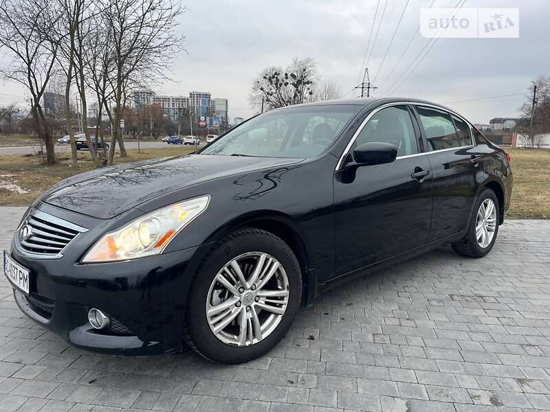 2010 infiniti g25