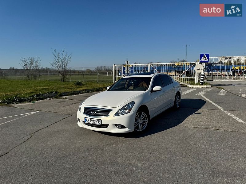 2011 infiniti g25