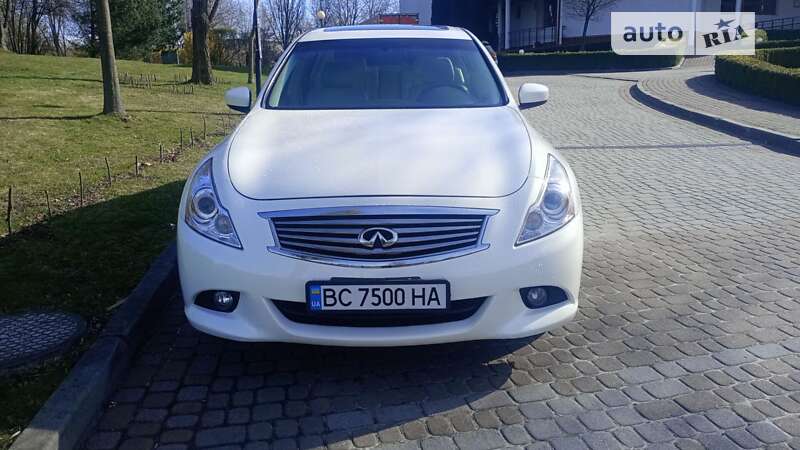 2011 infiniti g25