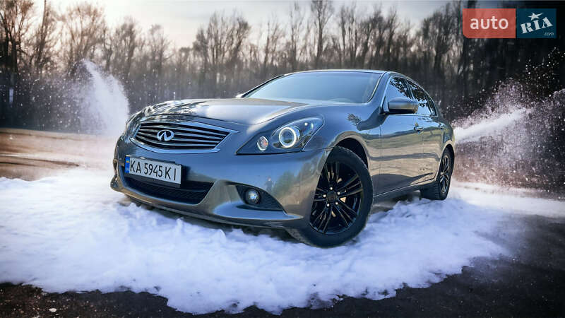 2010 infiniti g25
