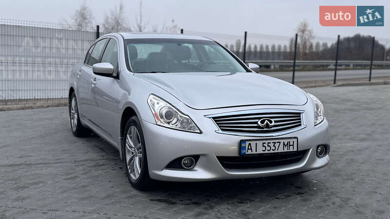 2010 infiniti g25