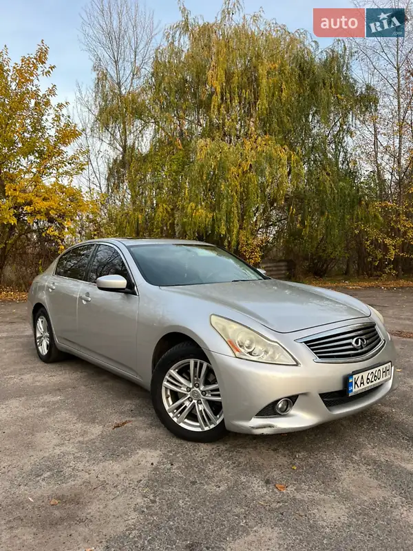 2010 infiniti g25