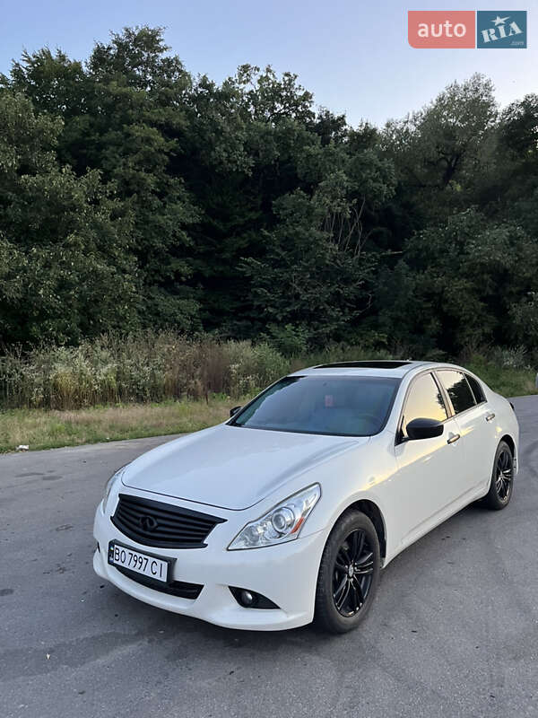 2010 infiniti g25