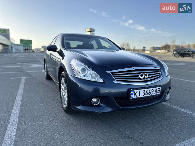 2011 INFINITI G25