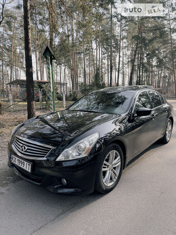 2010 infiniti g25
