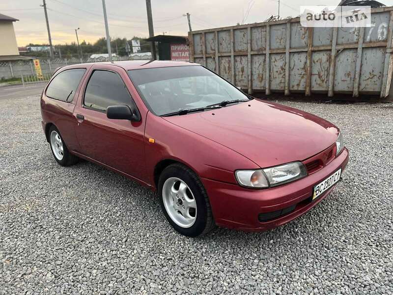1997 nissan almera