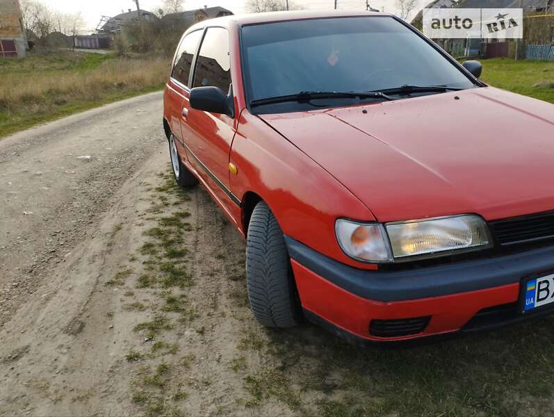 1993 nissan sunny