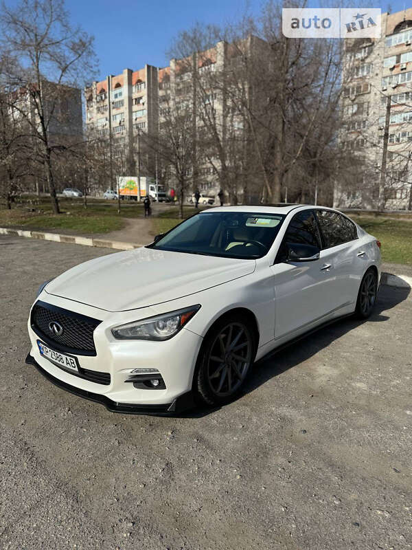 2016 infiniti q50
