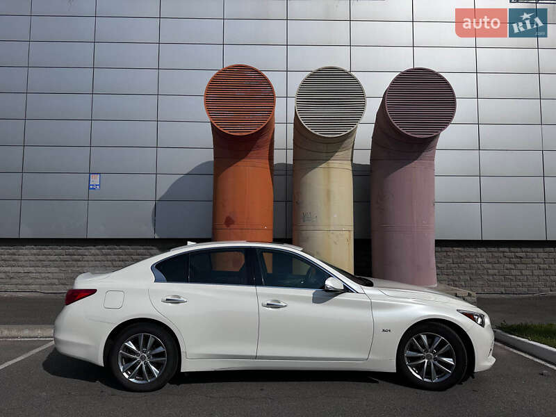 2016 infiniti q50
