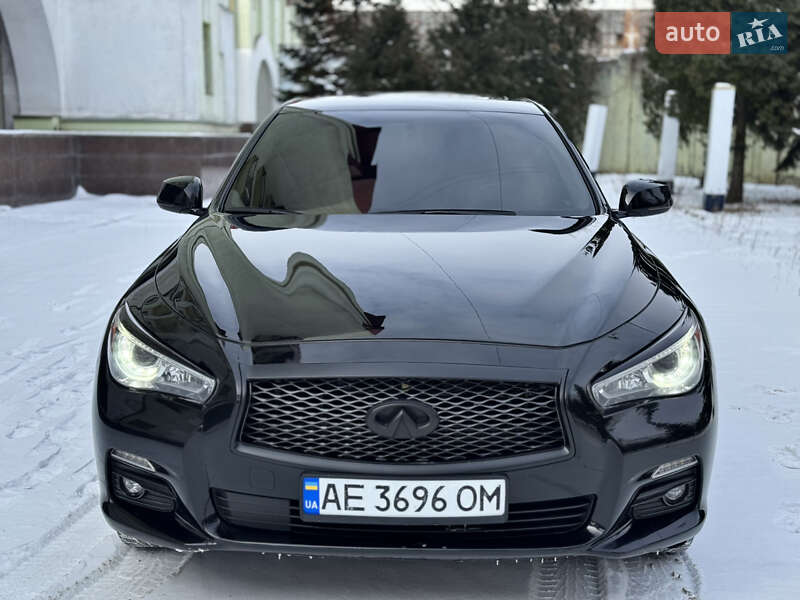 2016 INFINITI Q50