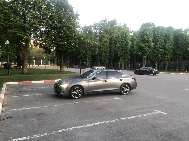 2017 infiniti q50