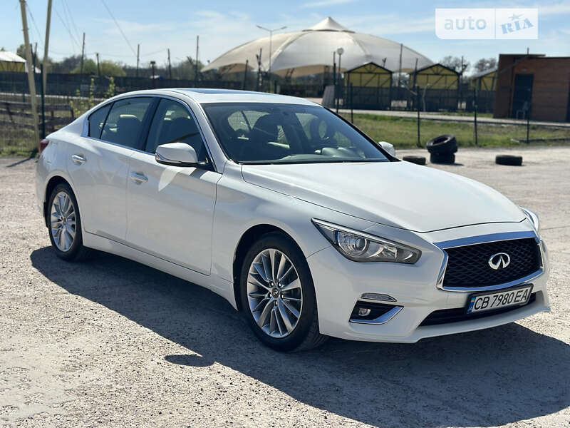 2017 infiniti q50