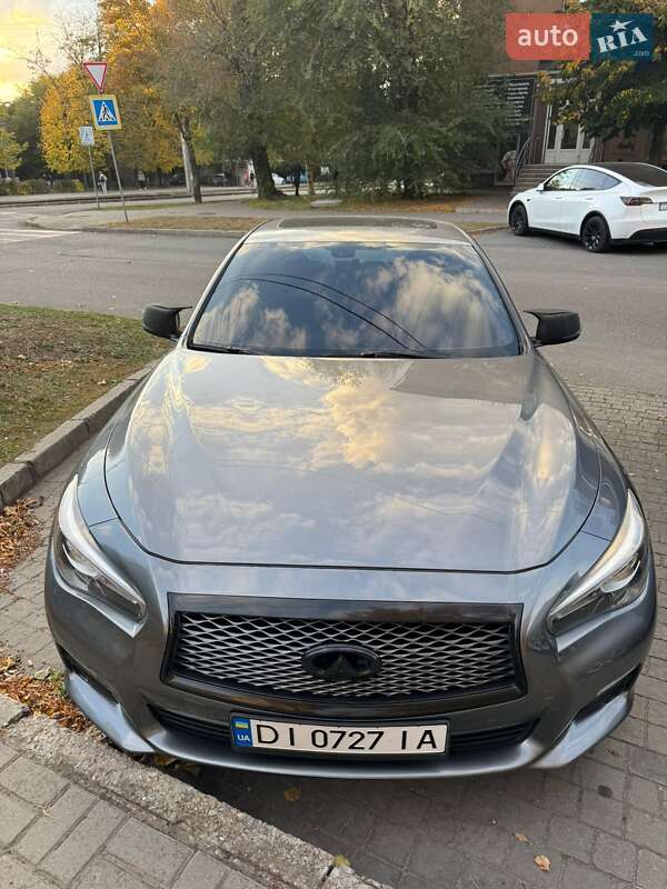 2016 infiniti q50