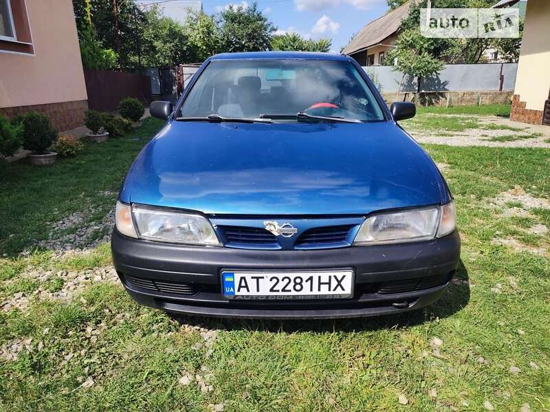 1996 nissan almera