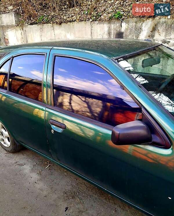 1997 nissan almera