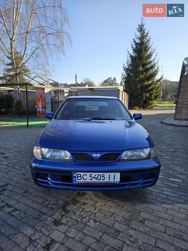 1999 nissan almera
