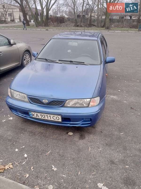 1999 nissan almera
