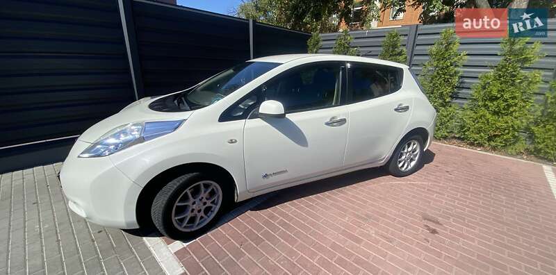 2011 nissan leaf