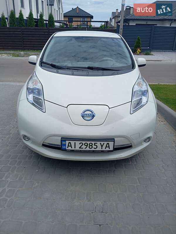 2011 nissan leaf