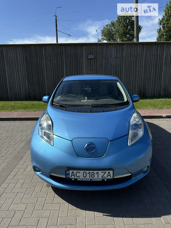 2012 nissan leaf