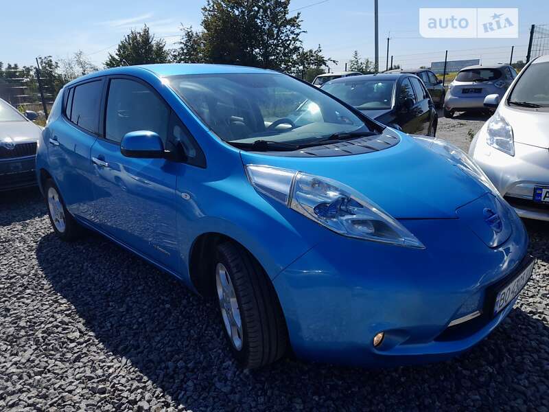 2011 nissan leaf