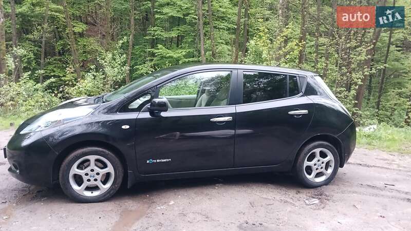 2011 nissan leaf
