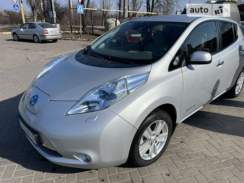 2011 nissan leaf