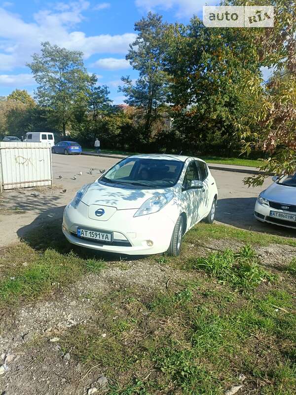 2011 nissan leaf