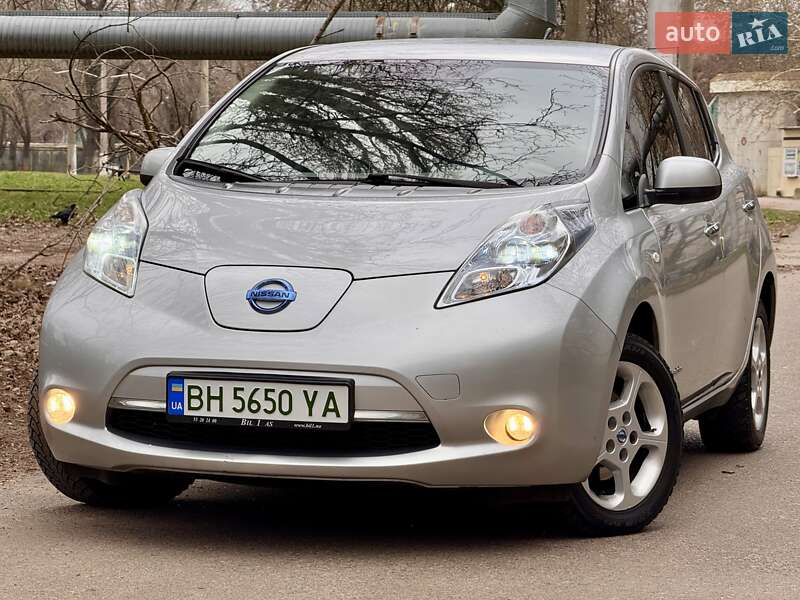 2011 nissan leaf