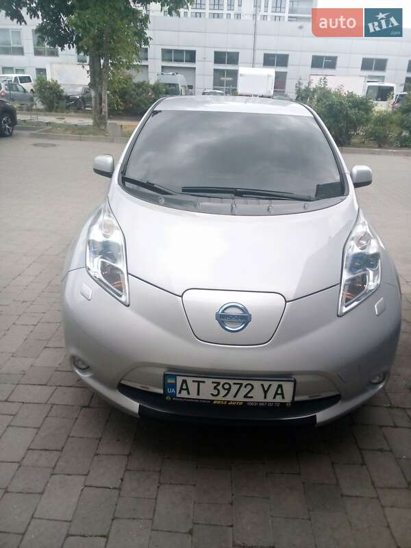 2011 nissan leaf