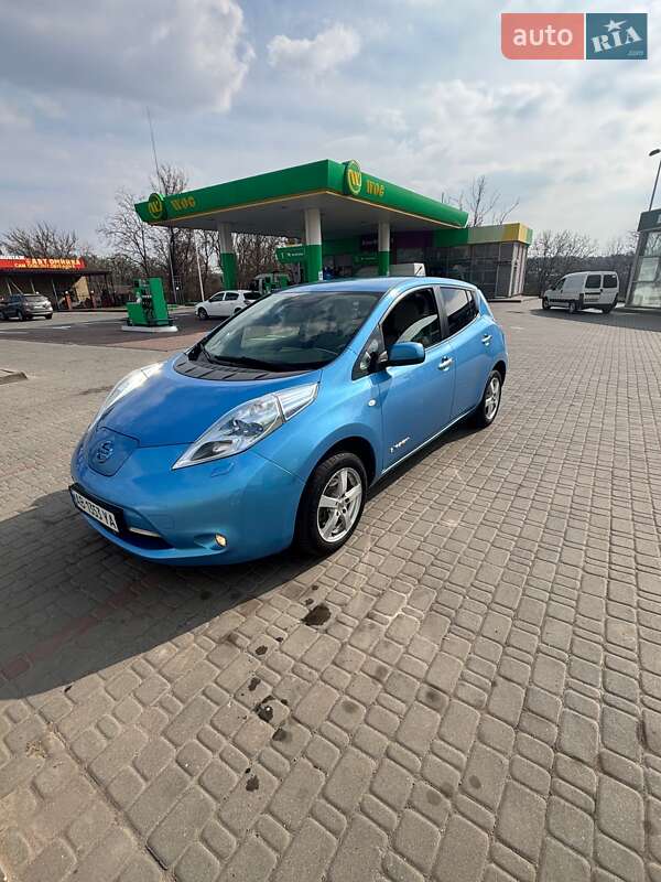2011 nissan leaf