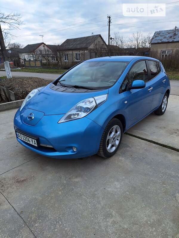 2011 nissan leaf