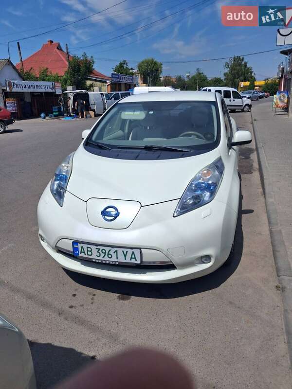2011 nissan leaf