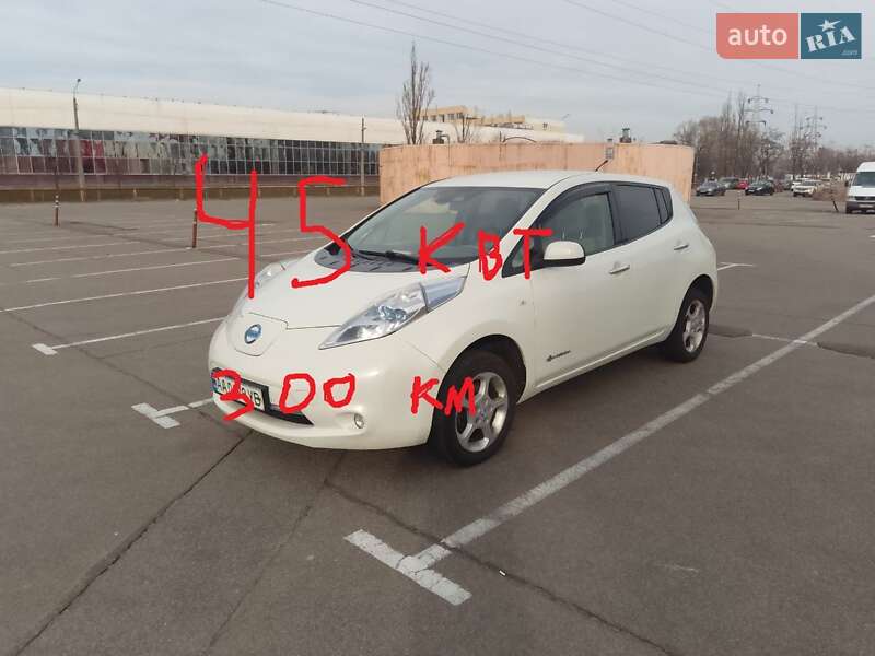 2011 nissan leaf