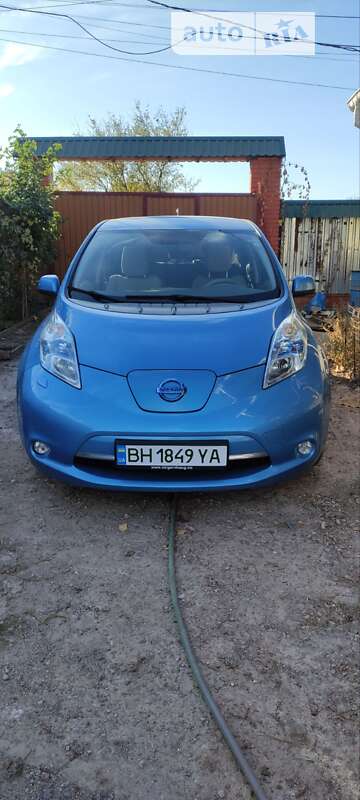 2011 nissan leaf