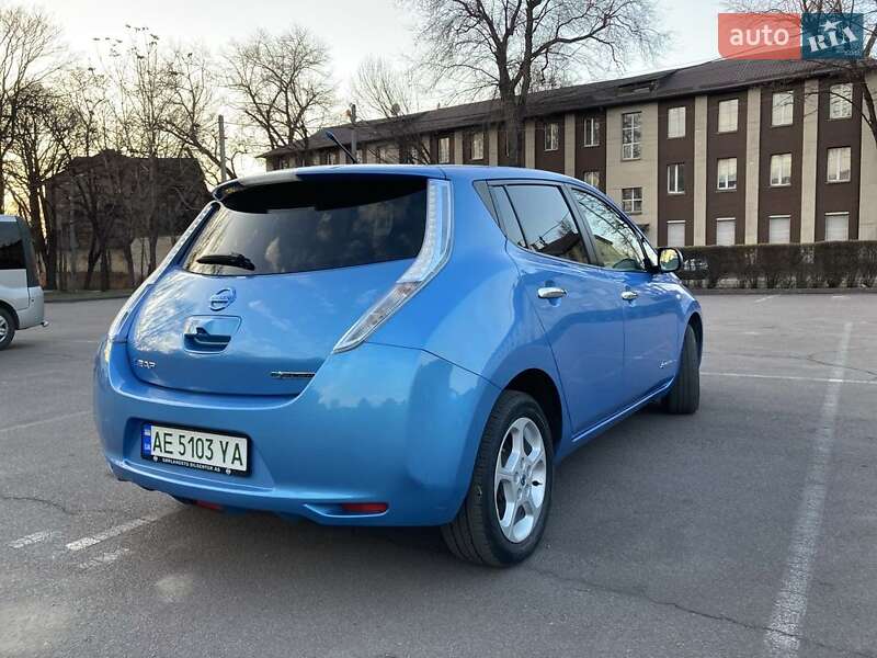 2011 nissan leaf