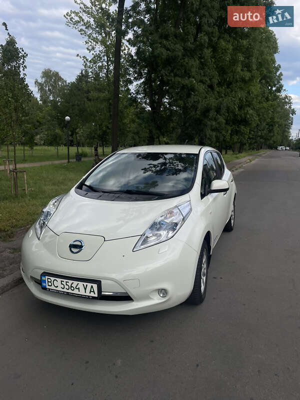 2011 nissan leaf