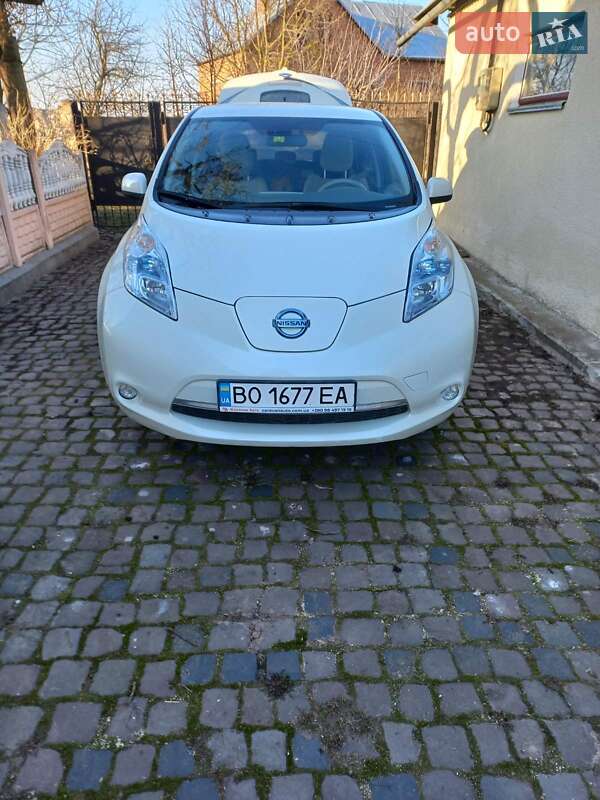 2011 nissan leaf