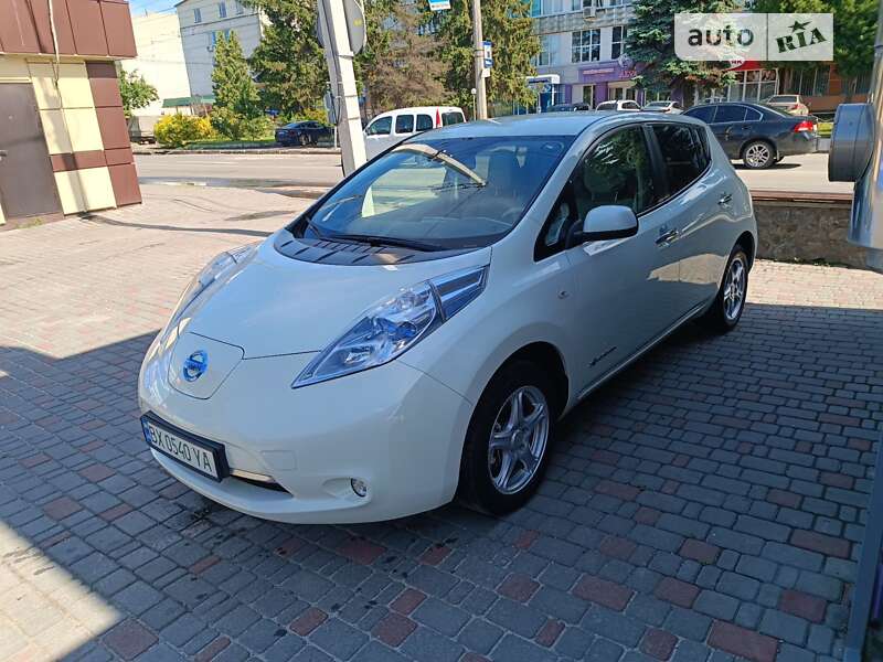 2011 nissan leaf